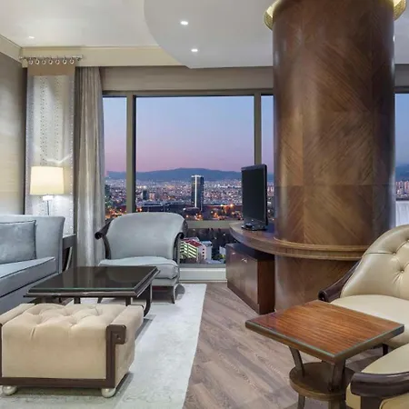 Hilton Convention Center & Otel 5*