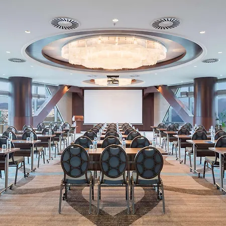 Hilton Convention Center & Szálloda Bursa