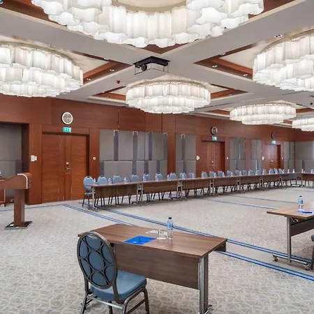 مركز مؤتمرات وسبا هيلتون بورصا فندق بورصة