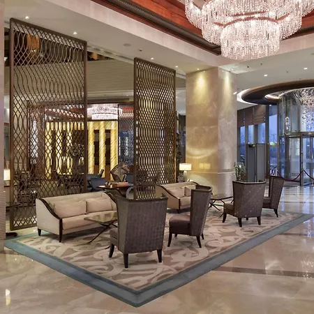 Hotel Hilton Convention Center &