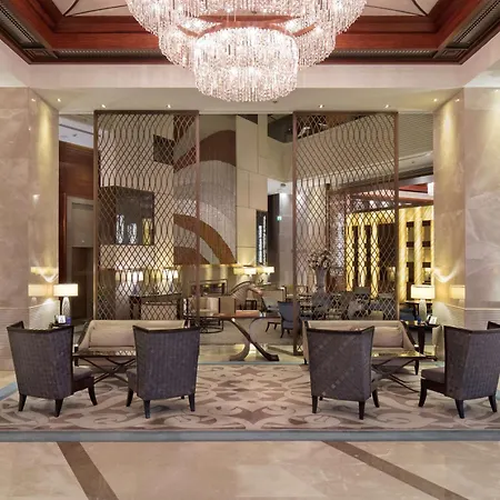 Szálloda Hilton Convention Center & 5*
