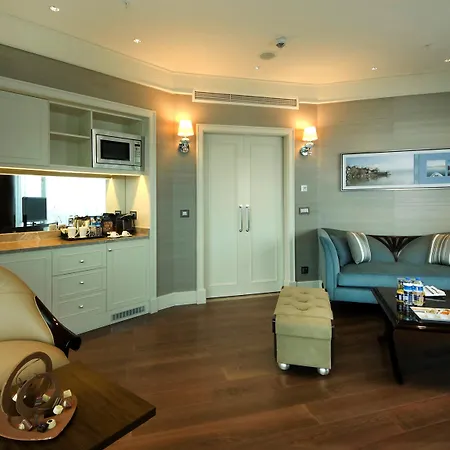 Hilton Convention Center & Otel 5*