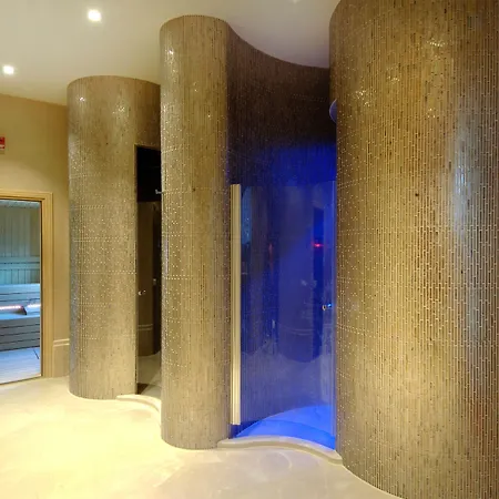 مركز مؤتمرات وسبا هيلتون بورصا فندق