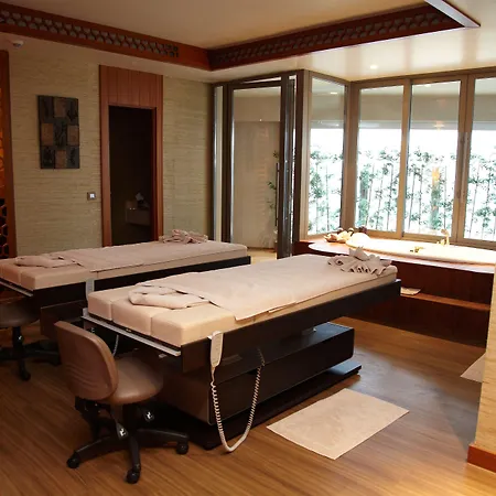 مركز مؤتمرات وسبا هيلتون بورصا فندق