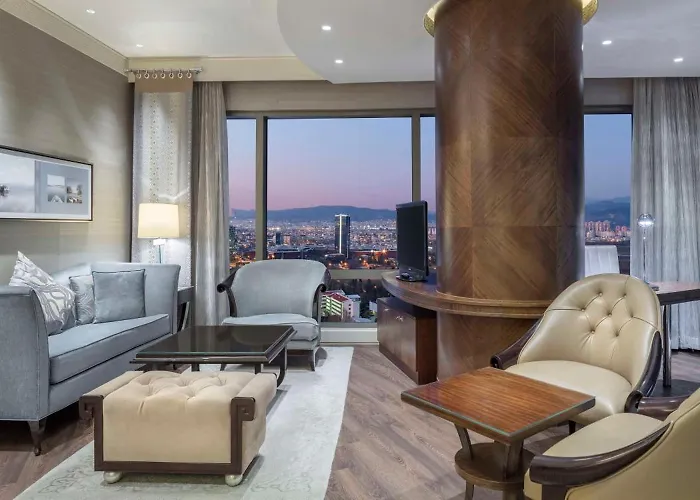 Hilton Convention Center & Hotel 5*