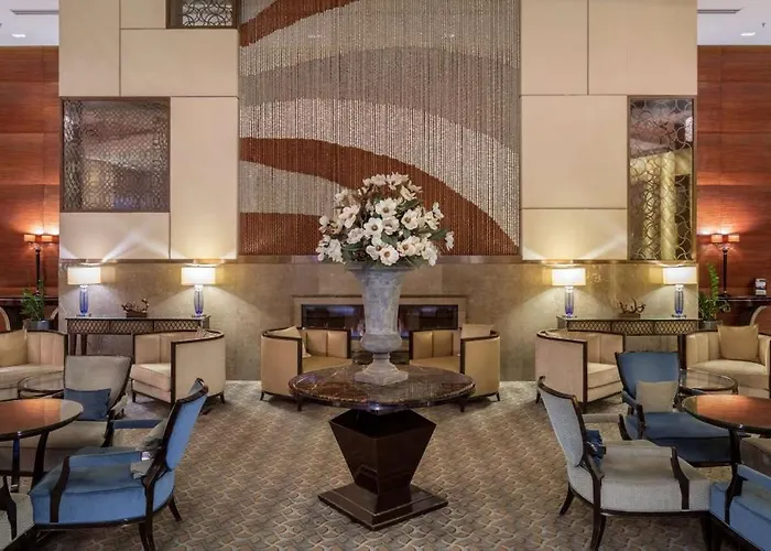 מלון Hilton Convention Center & 5*