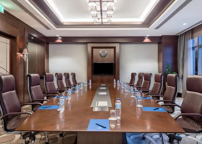 Hilton Convention Center & Hotel