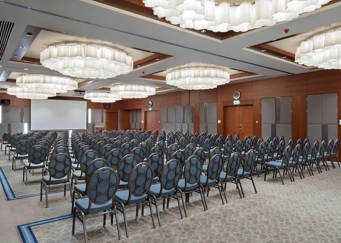 Hilton Convention Center & 5* בורסה