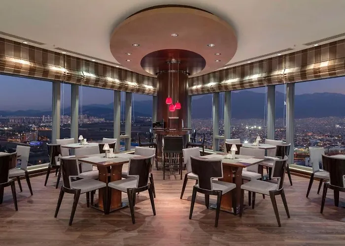 Hilton Convention Center & Отель 5*