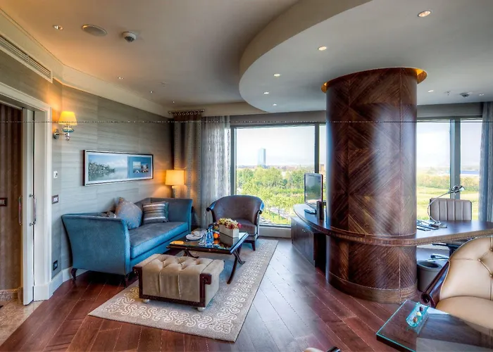 Hilton Convention Center &