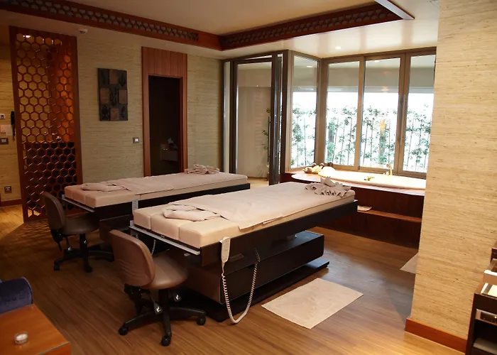 Hilton Convention Center & Hotel