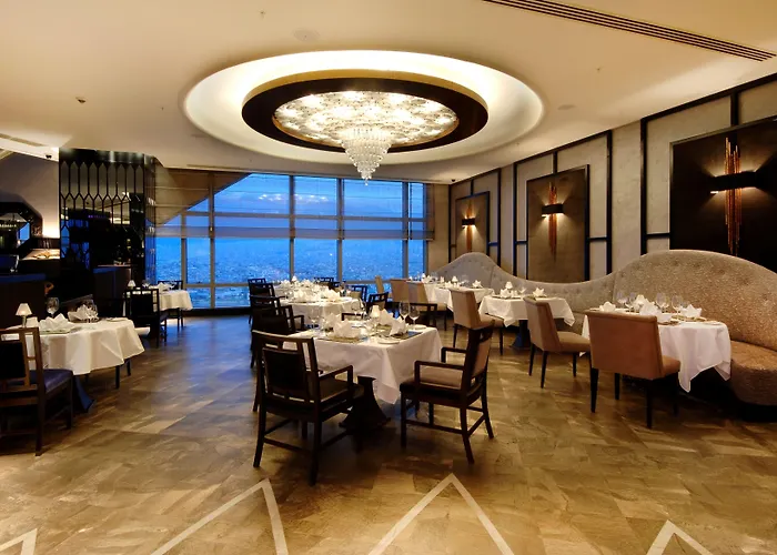 Hilton Convention Center & Hotel 5*